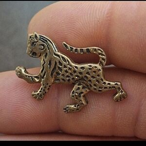 Rare Vintage 1930s WW2 65th Coast Artillery D.I. Unit Crest Pin